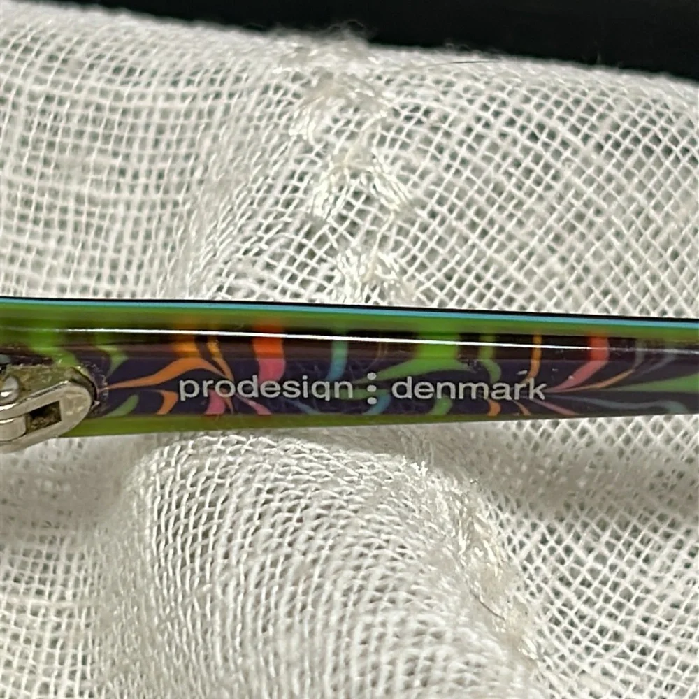 Prodesign Denmark frames with case